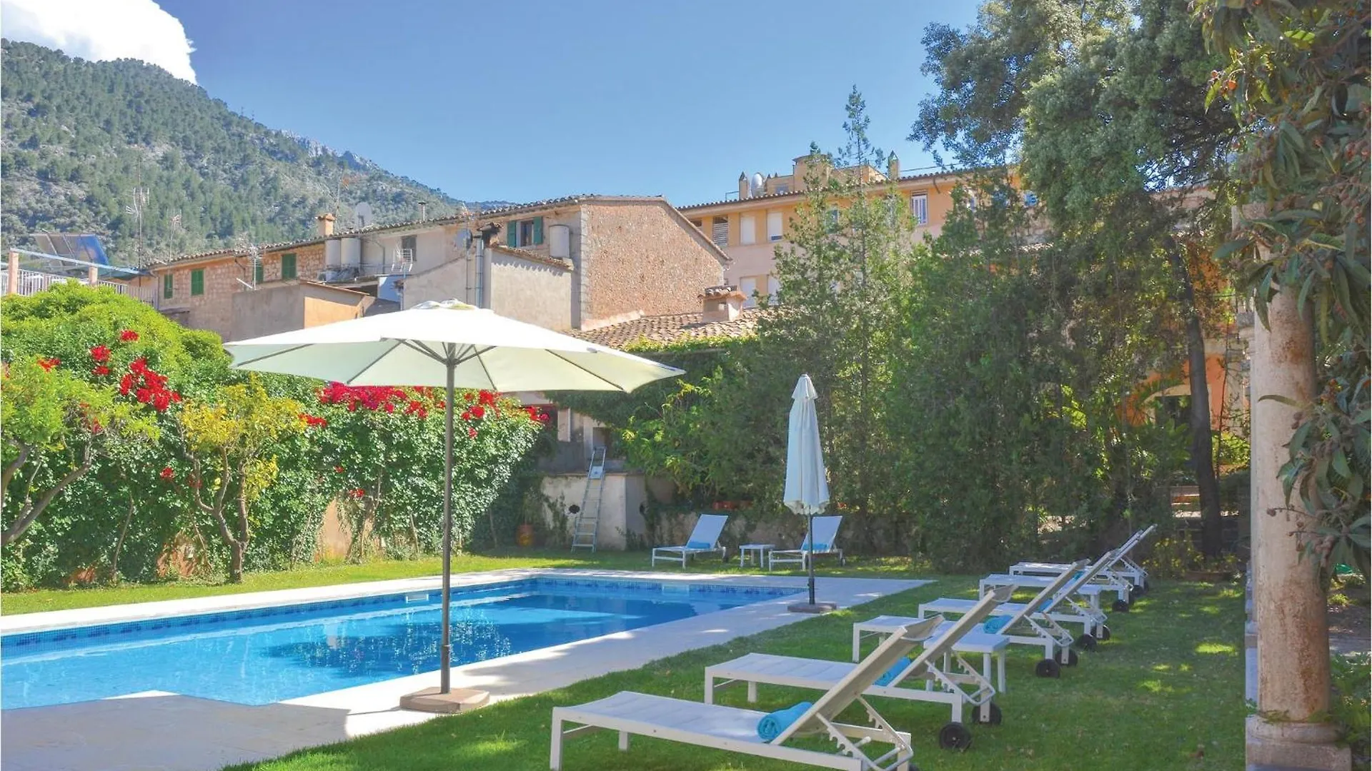 Awesome Home In Soller With Outdoor Swimming Pool 0*,