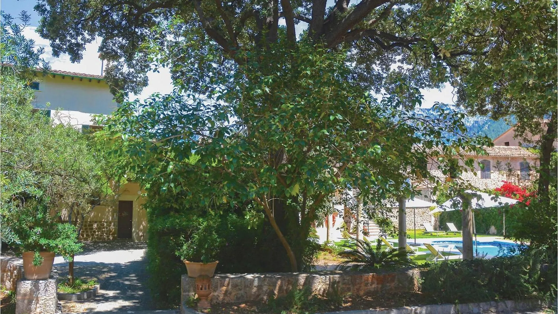 Awesome Home In Soller With Outdoor Swimming Pool